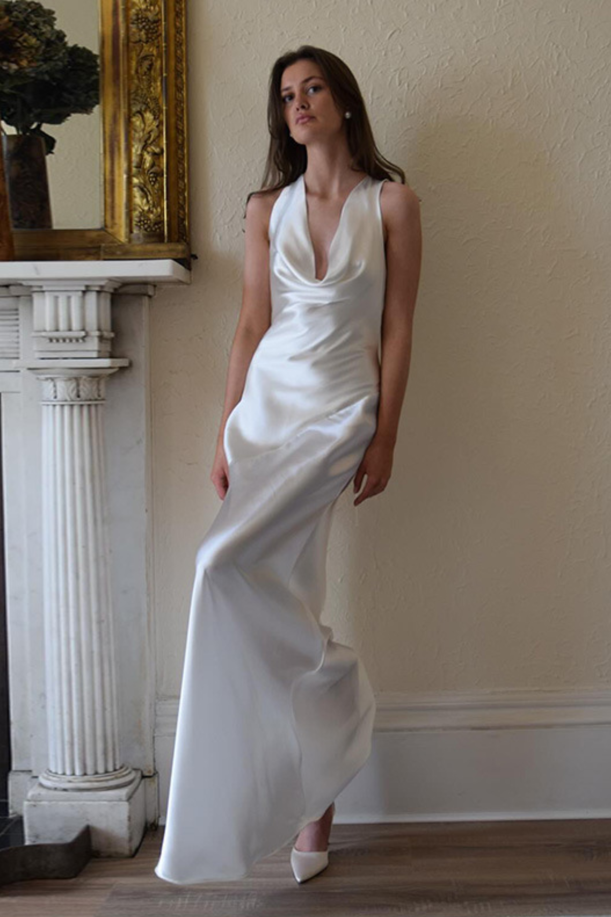 Pearl Glow Backless Dress